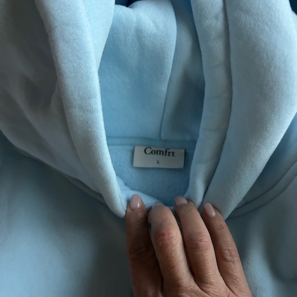 Comfort Hoodie and Shorts - Picture 4 of 7